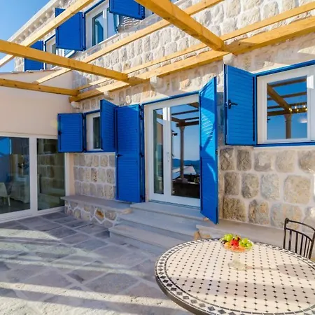 Villa Blue By Guide *